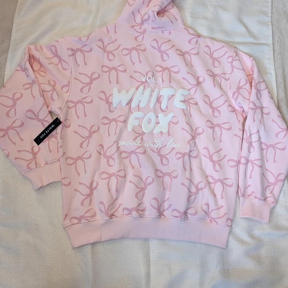 White Fox Boutique Oversized Printed Pink Posy Bow Hoodie - Picture 1 of 5
